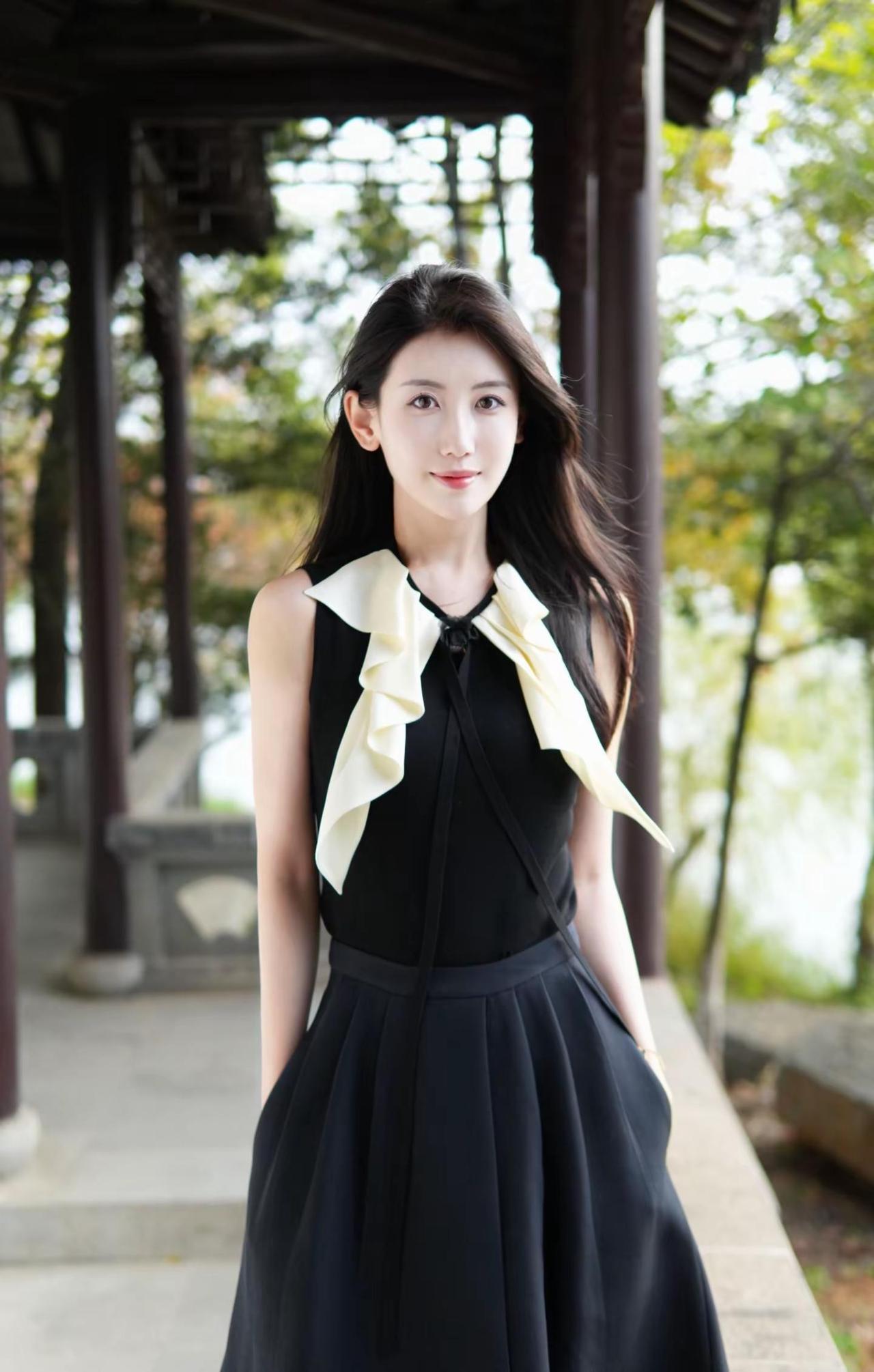 风华正茂当然要落落大方分享 穿搭  优雅气质