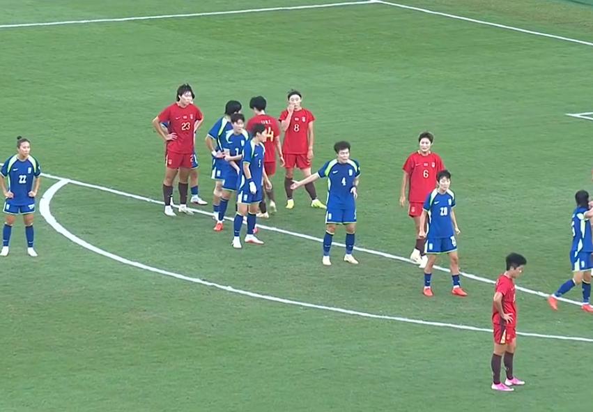 怎么一回事，乌日古木拉中场被换上不到80分钟换下！北京时间2026年10月2日，