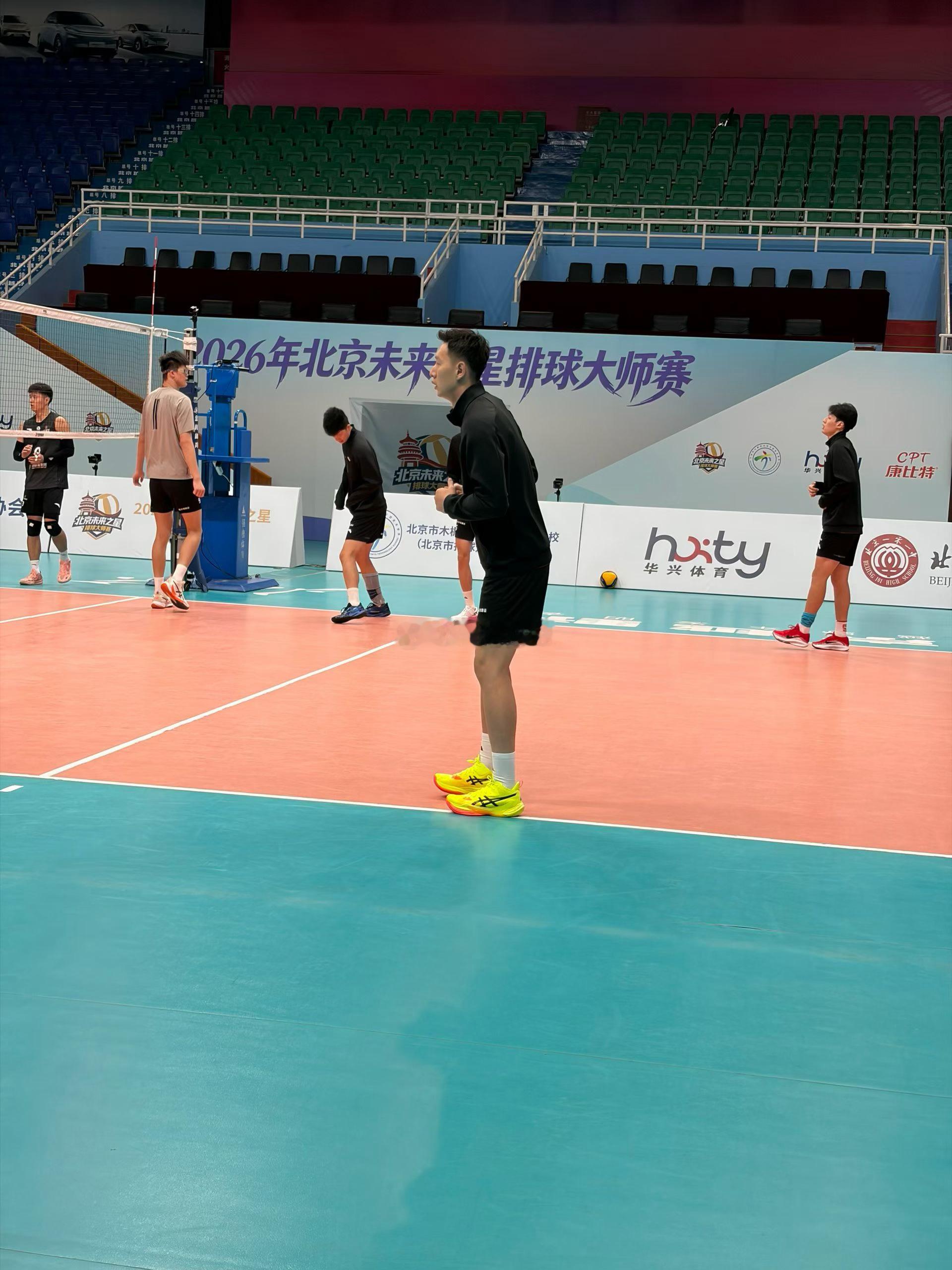 王径一恢复比赛状态清松带你看排球王径一 ​​​