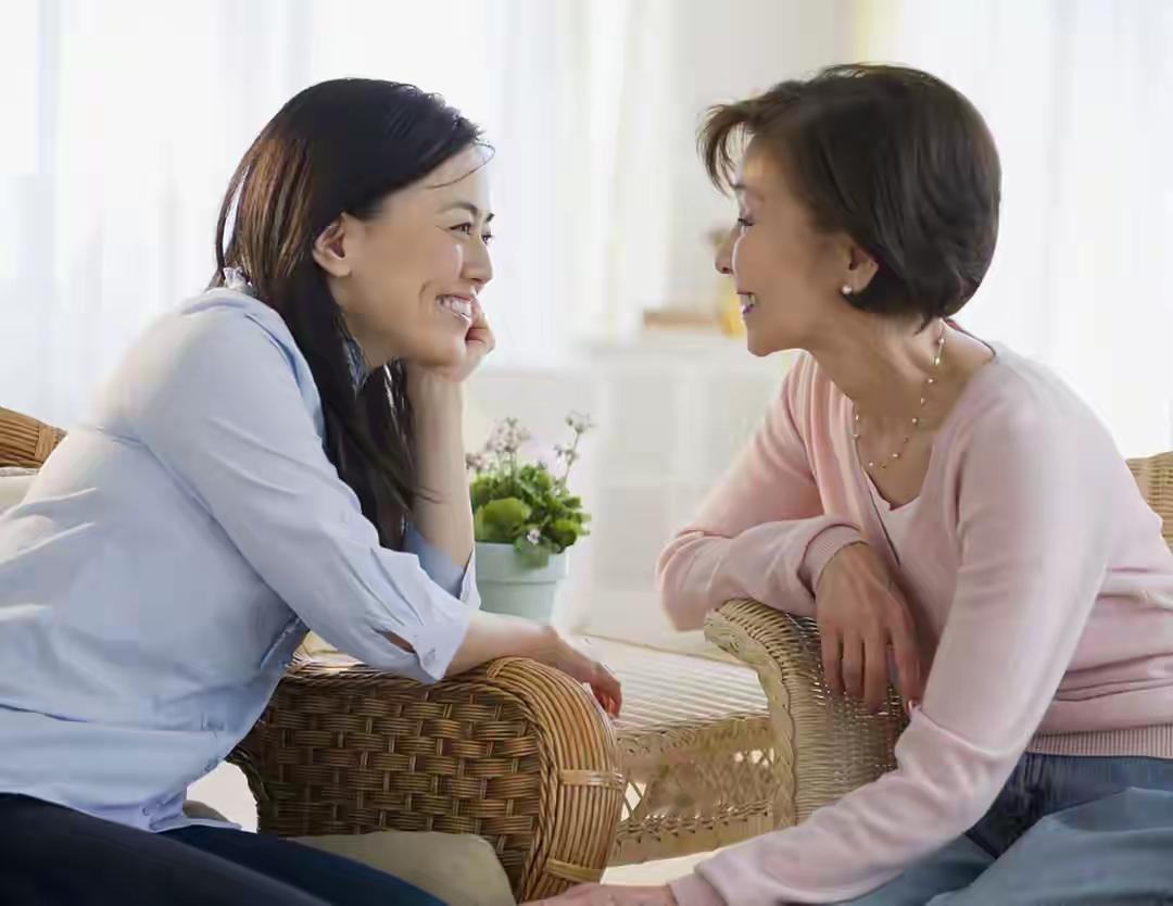 男人背叛家庭二十年隐秘终揭露，妻子震惊到崩溃！

李阿姨今年已经65岁，平凡而温
