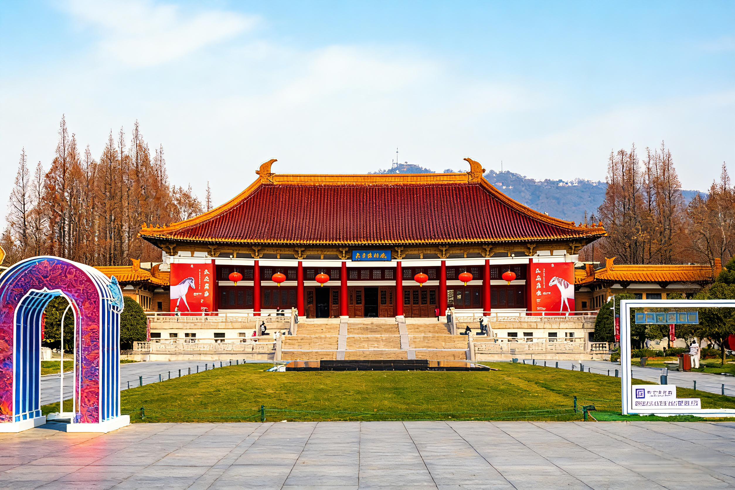 南京博物院事件最新通报反正负面新闻一点也不影响南博的热度，每天都还是客流量爆满的