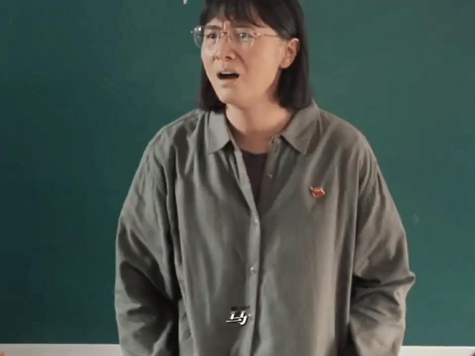 《山花烂漫时》张桂梅狠起来连自己都骂，她让学生们解压，骂学校，骂老师，结果学生们