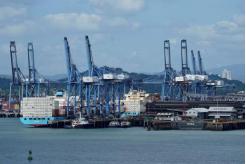 掀桌子也是选项之一！最新消息是中方要求中企必须获得巴拿马港口控股权，不能控股拿来