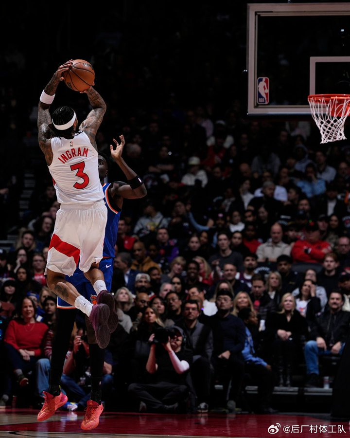 英格拉姆半场26分 半场26分，全场得多少分了？今日猛龙对阵尼克斯的比赛，半场刚
