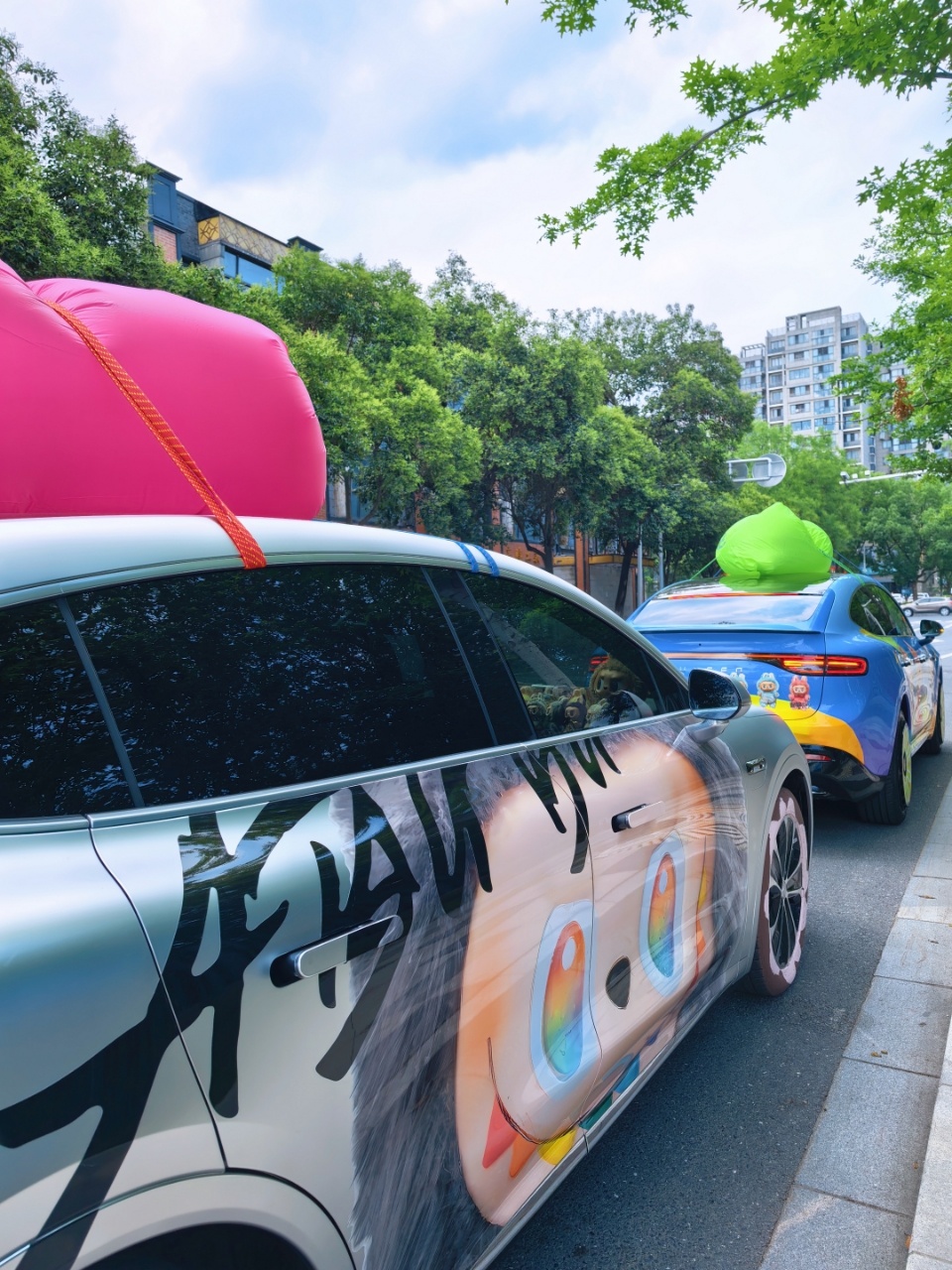 labubu痛车LABUBU什么赛道都能闯进去这世界简直是巨型 Labubu 痛