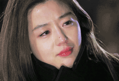 💔危难时刻，拼尽全力护我周全的，从来不是枕边人✨
深夜突如其来的一场车祸，一瞬
