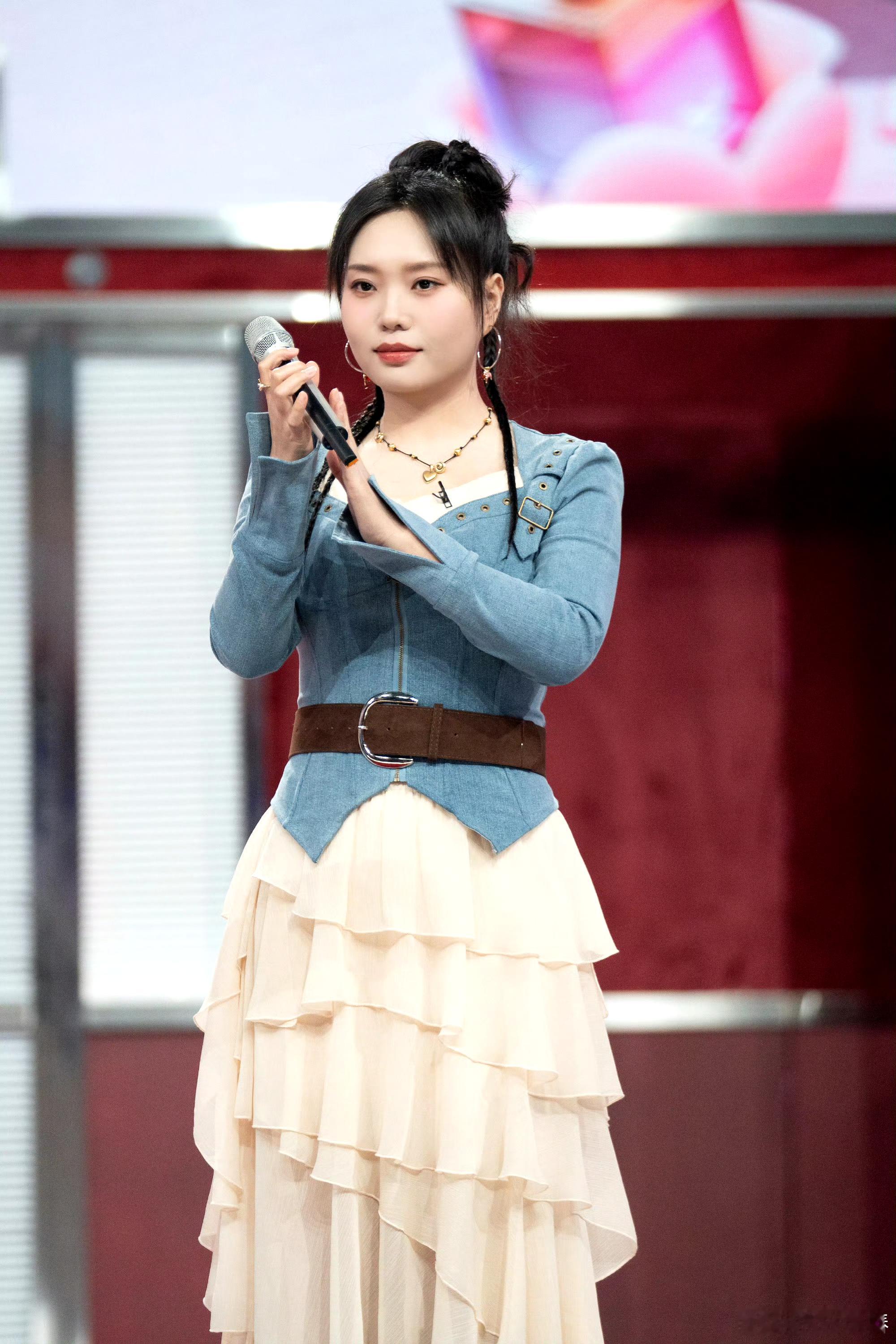 娱乐圈业务能力越差业务能力越强今夜喜友秀 李雪琴一针见血点破娱乐圈现状，没必要强