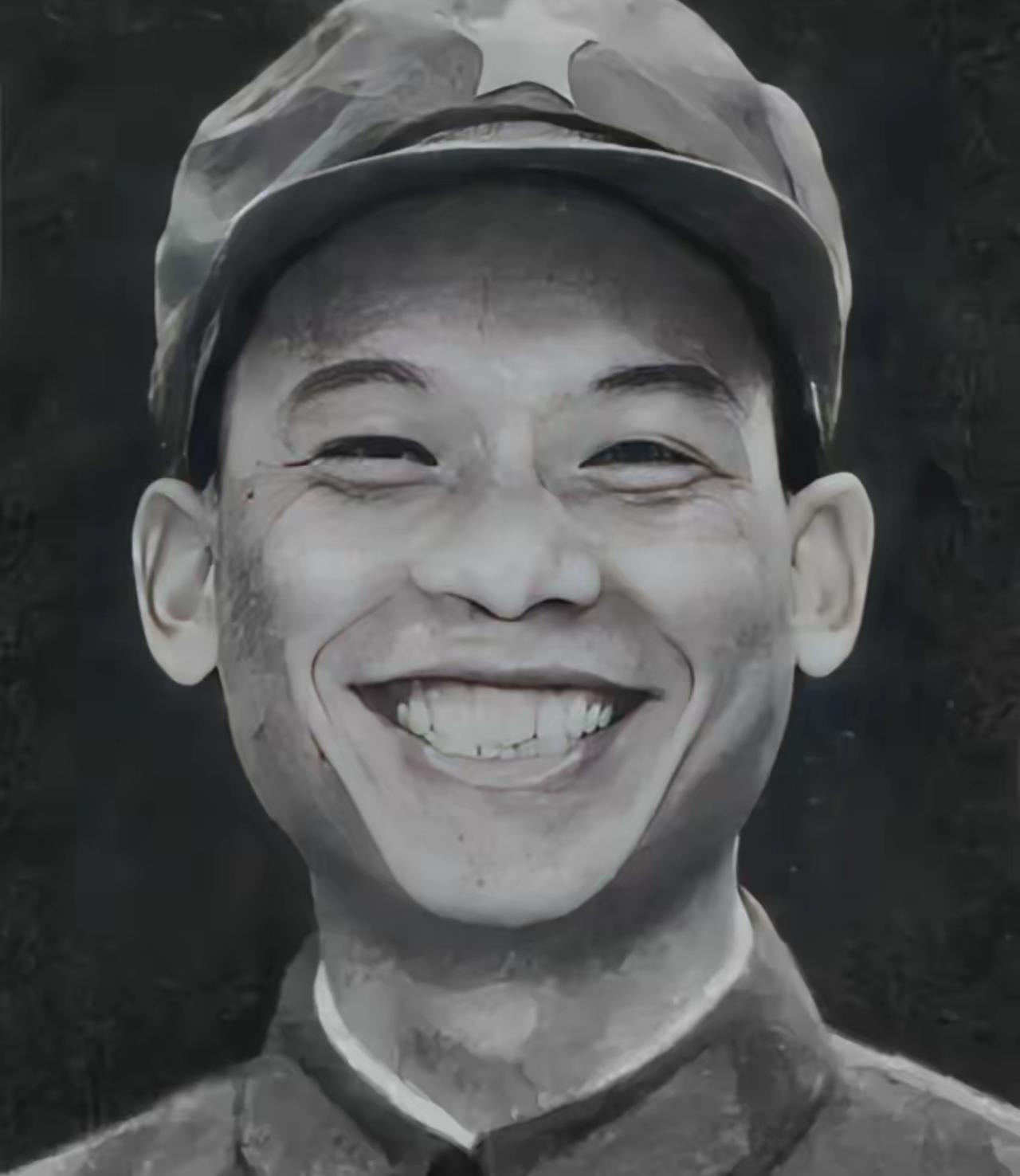 1979年，解放军一名走失的战士正在越南的农田里挖红薯，突然迎面冲过来七八名越军