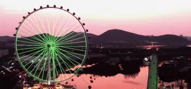 来顺德不想到处跑觅食，直接锁死欢乐海岸 PLUS！我逛完摩天轮夜景，转头扎进这里