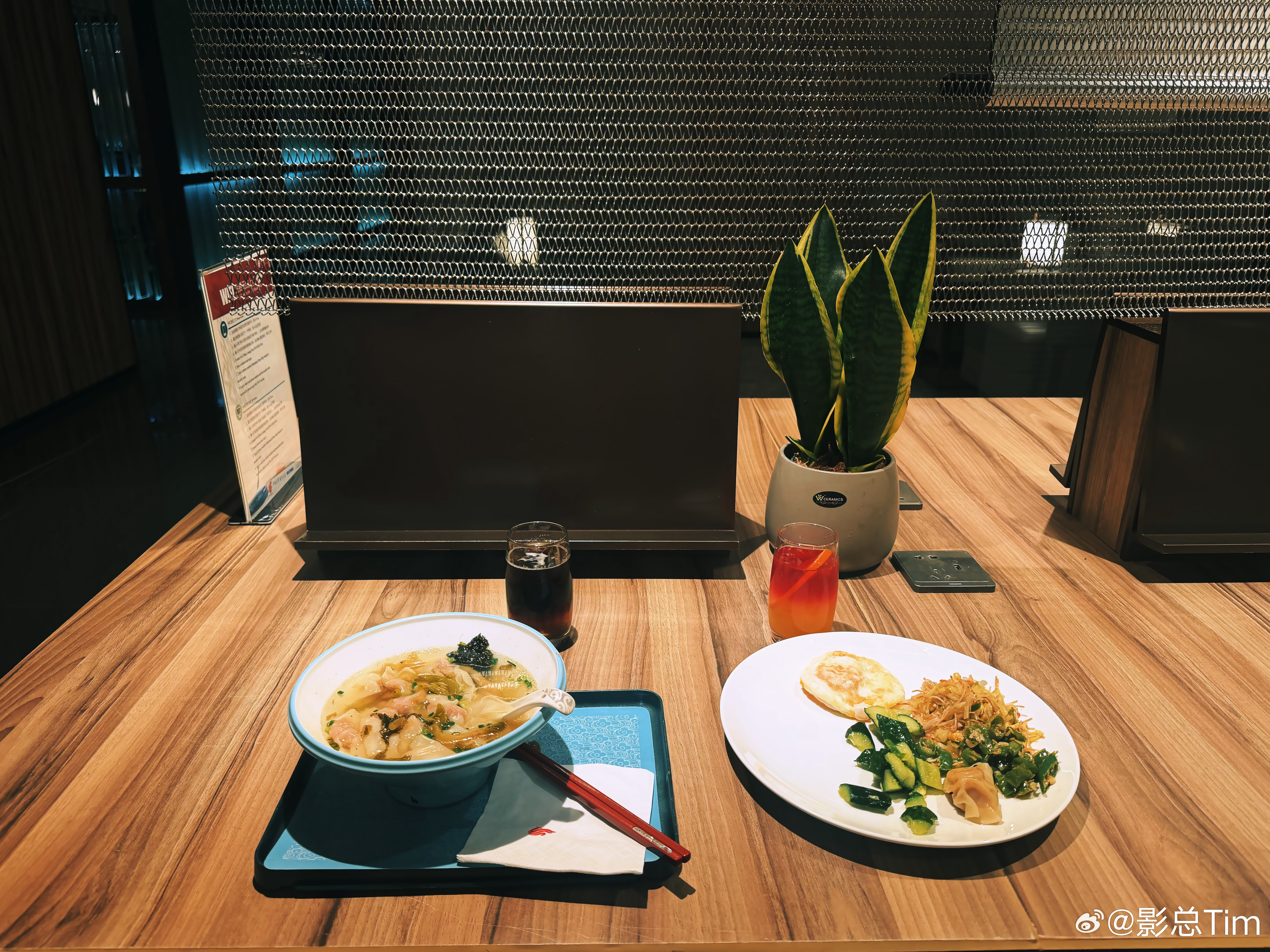 起的比鸡都早，今天失联六小时，飞长途太痛苦😣 杭州·杭州萧山国际机场