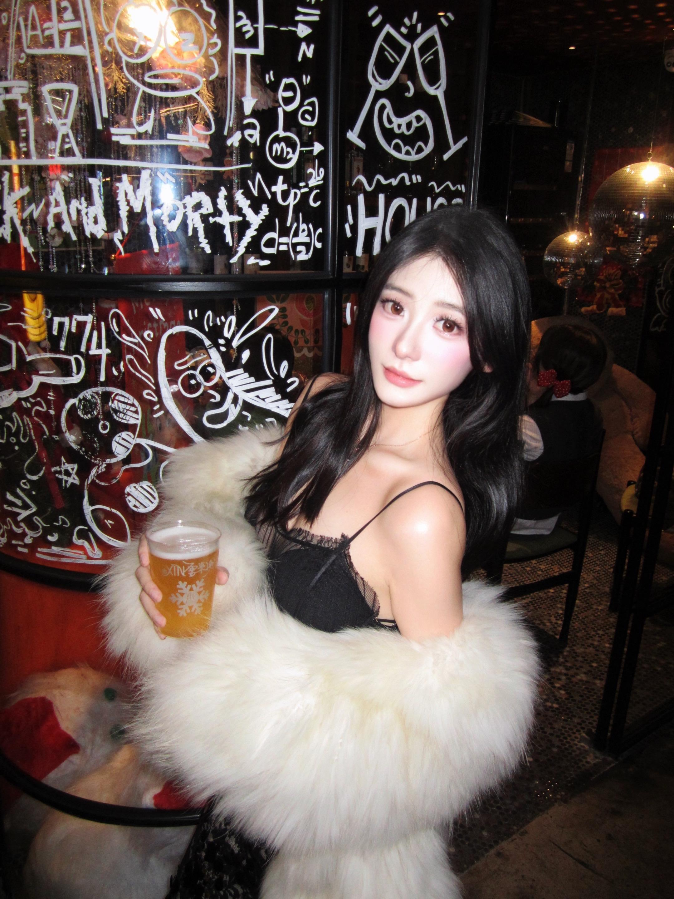 我发现我们真的不是当坏女人的这块料。无论怎么装坏都会透露出一股可爱呆萌...