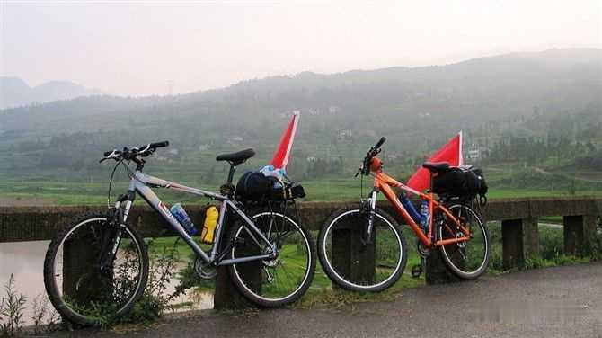 11岁的孩子想买个1500的自行车，同意还是不同意?
起初他想要的自行车预算50