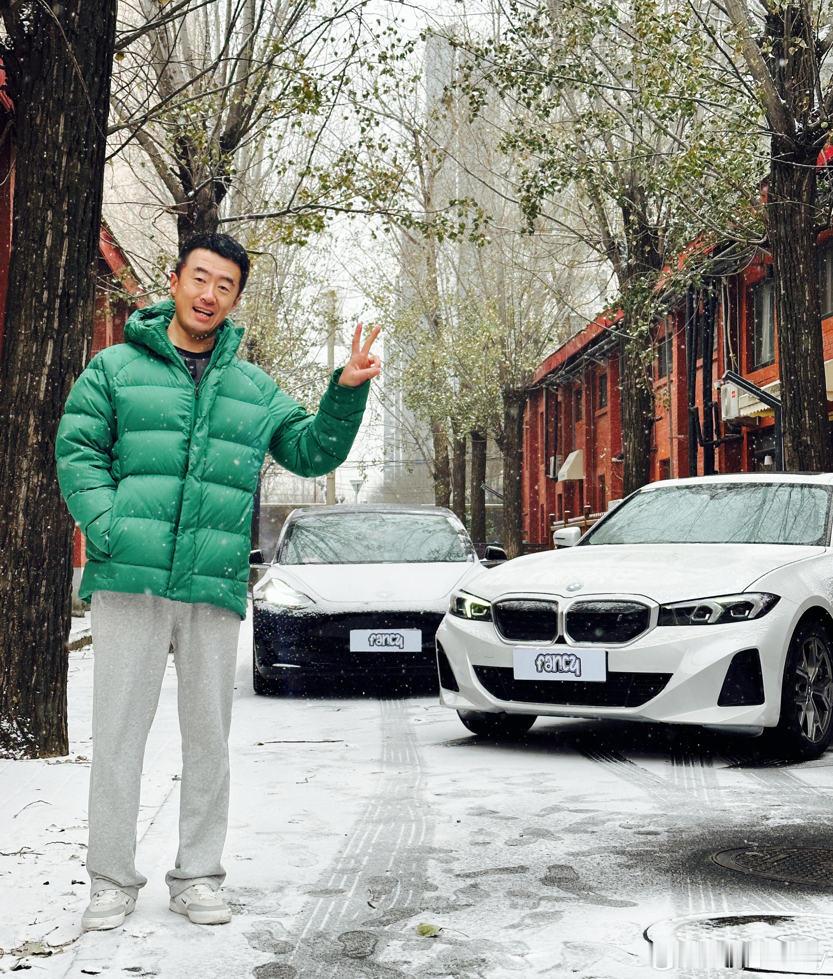 下雪拍这两车…13万预算买二手电车Model 3 能买个4.5年车龄的…i3能买