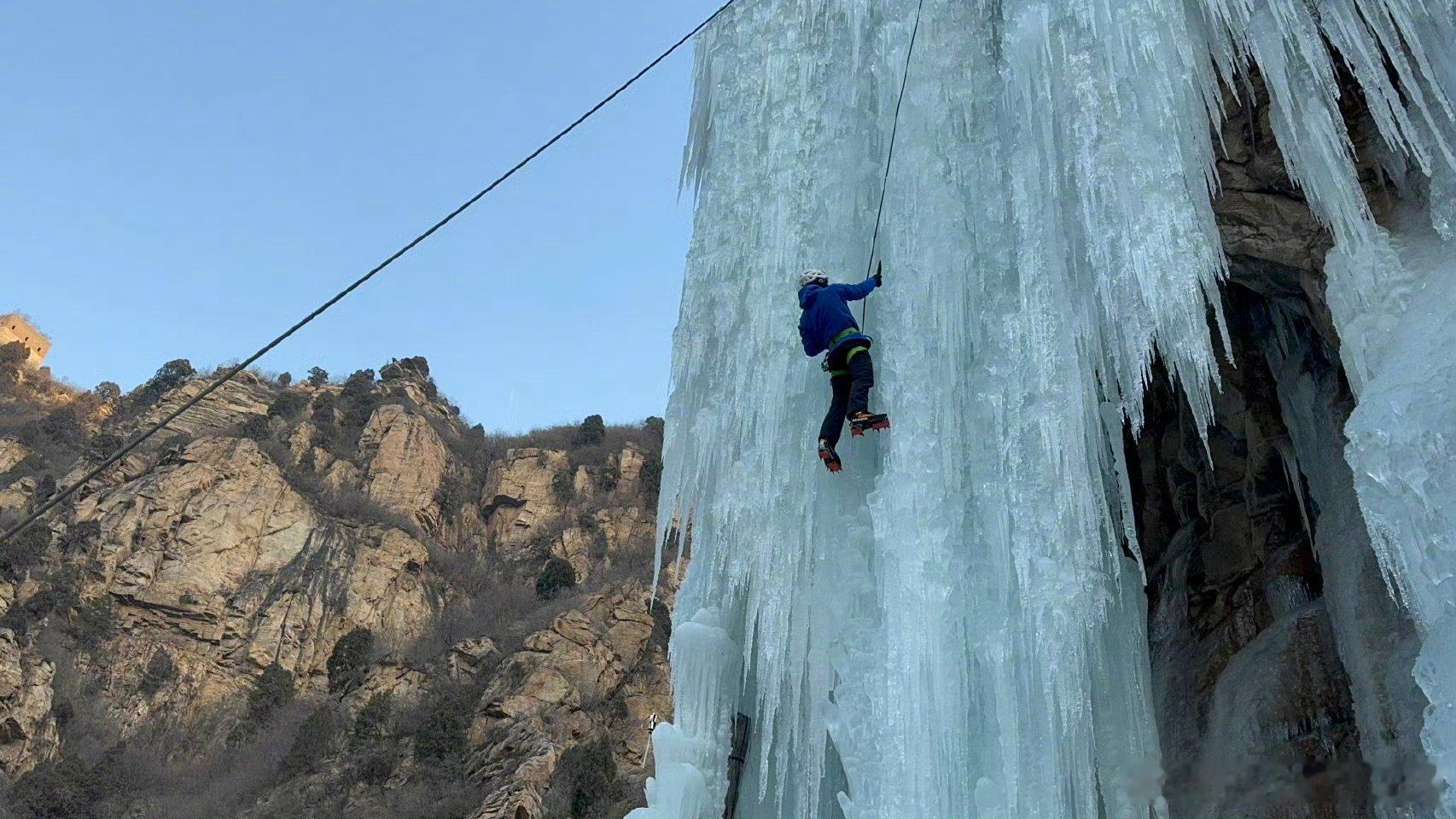 王一博什么赛道都很火王一博强势出圈 这谁看了不可以 ​​​
