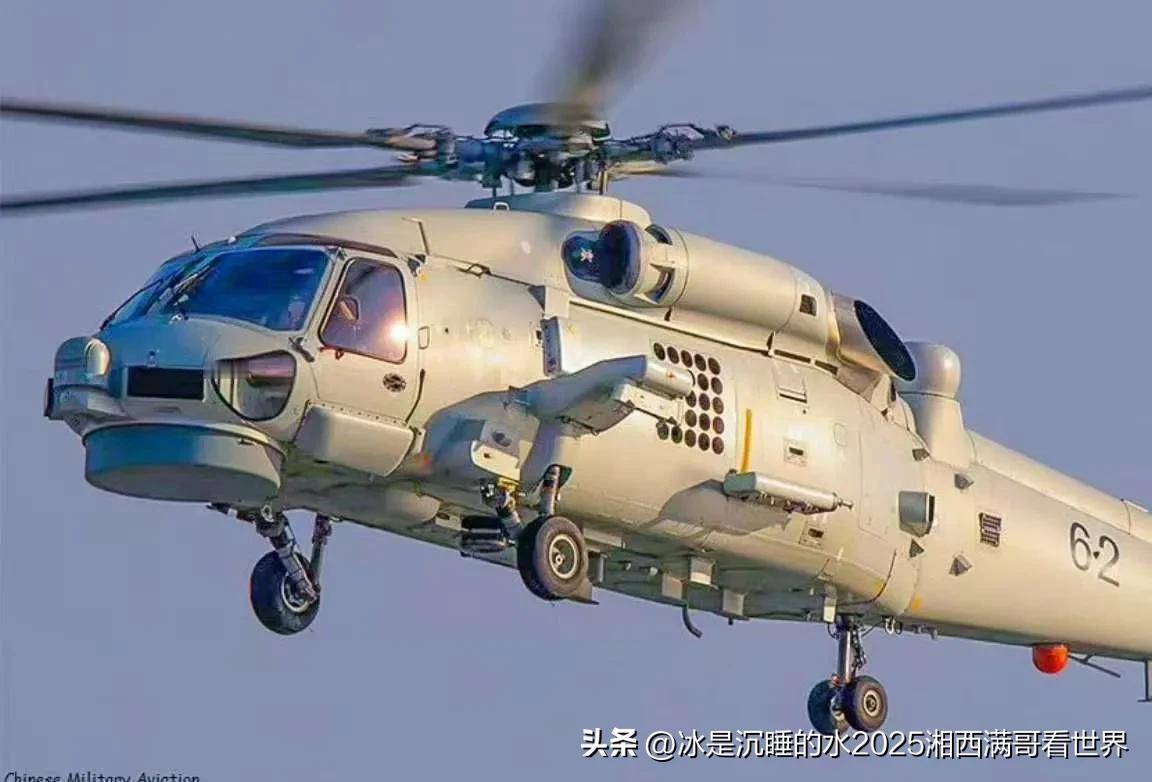 分享一张官网公布的中国海军新型直-20舰载直升机的精彩靓图。直-20系列发展速度