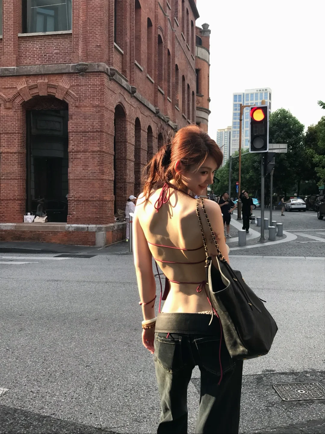 把爱放在阳光下 人才能明媚