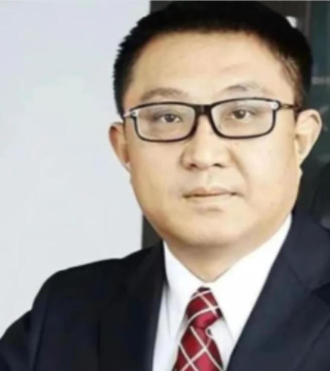 2020年，“核酸大王”张核子借疫情牟利，让国家资金短缺，通过核酸检测造假害了无