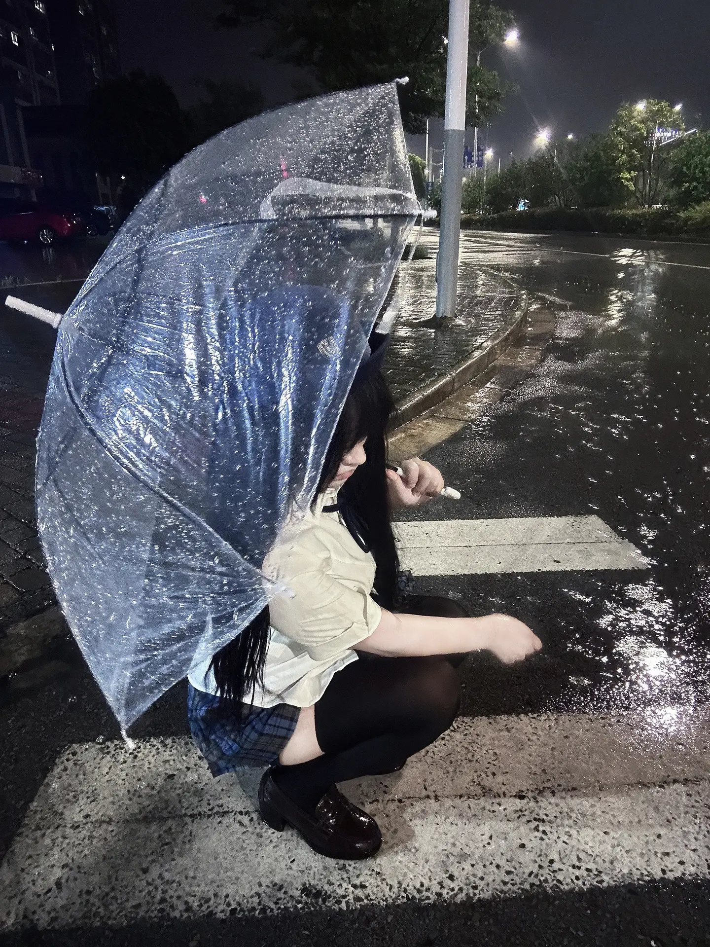 晴天适合见面，雨天适合想念