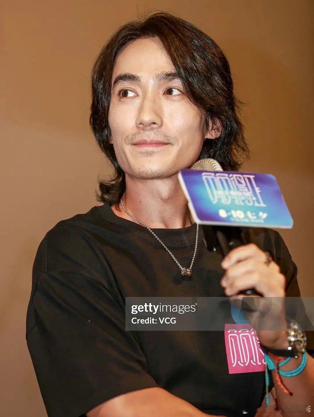 朱一龙看上去怎么苍老了这么多[跪了] ​​​