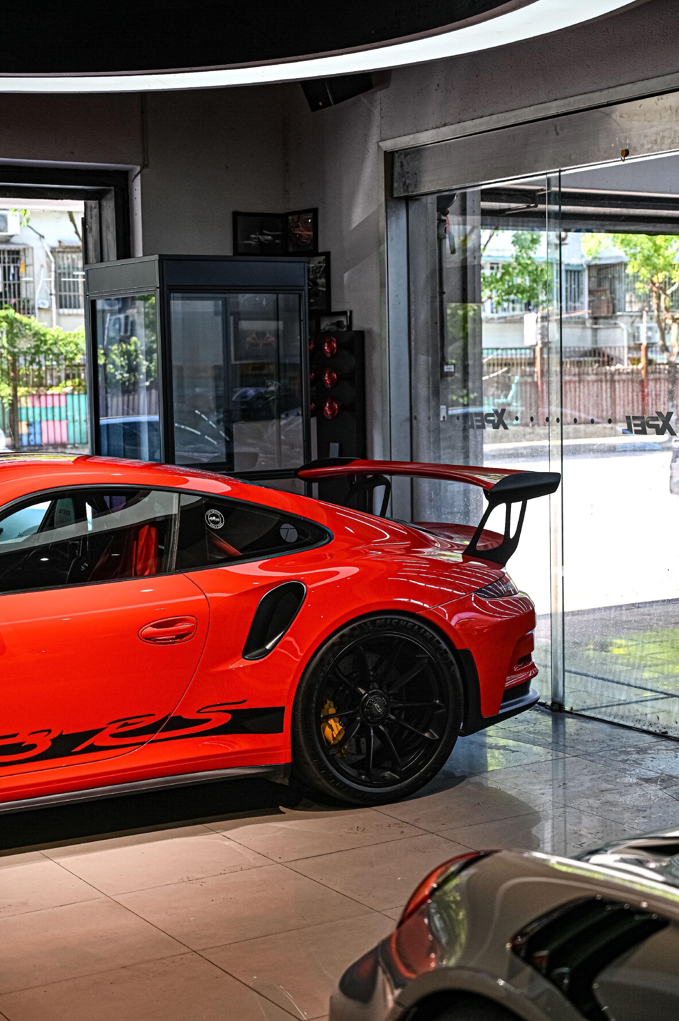 最适合 991.1 GT3RS的还是橙色。看了这么多台991.1 GT...