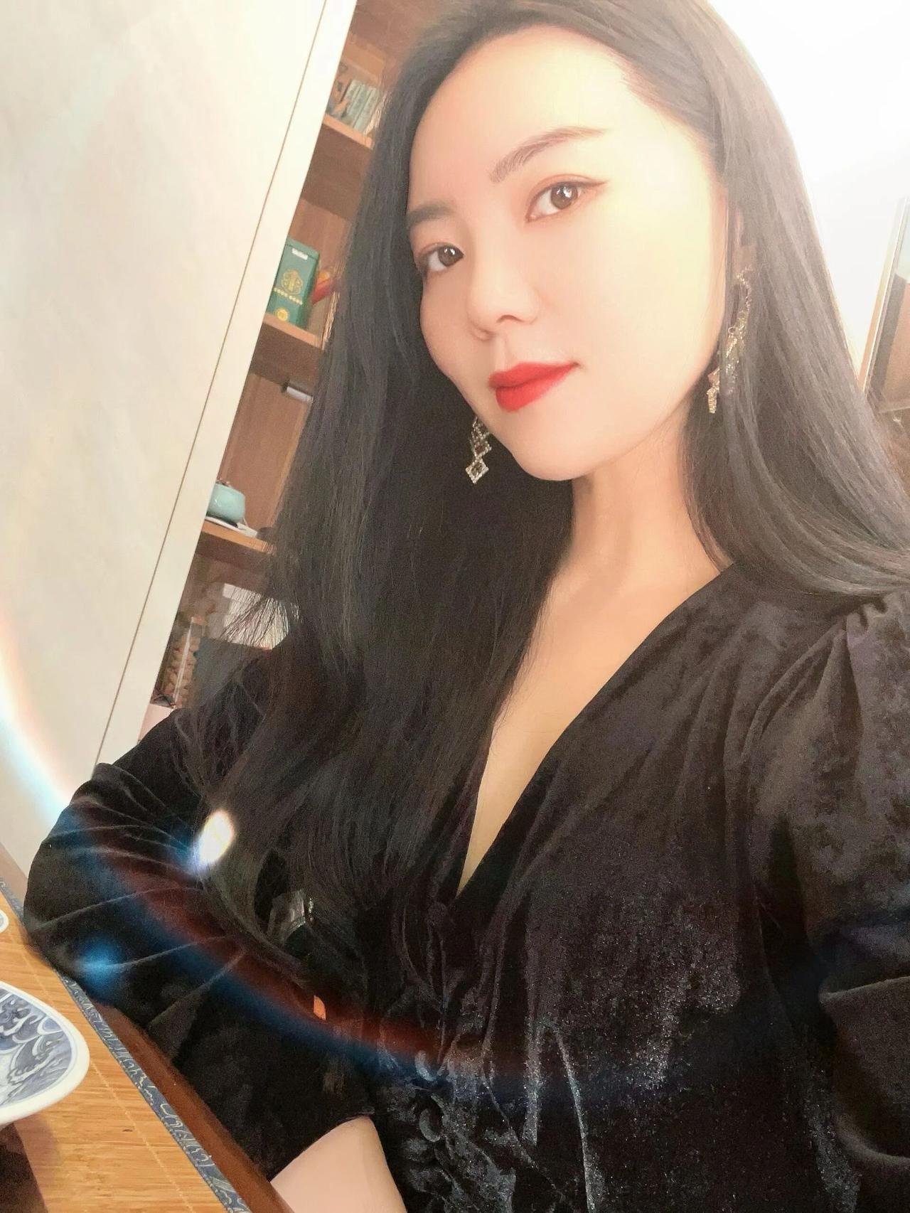 为什么成熟的女人越来越受欢迎[kiss]