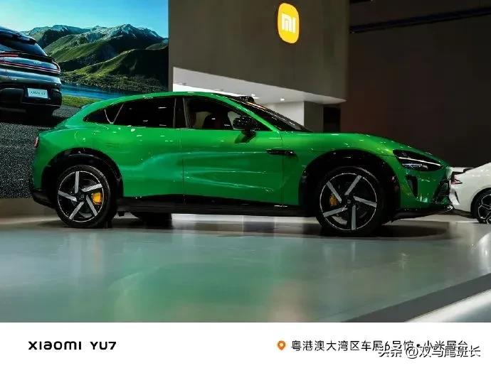 小米YU7相比竞品有哪些优势小米YU7售价公布后，标准版25.35万符合或者低于