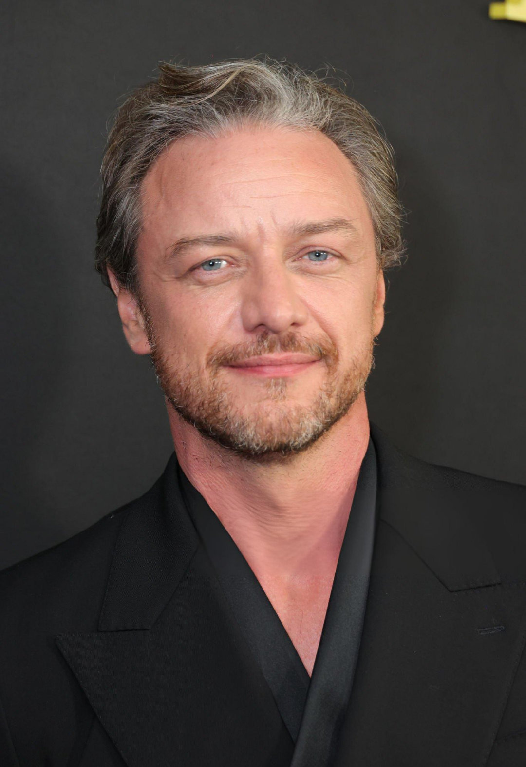 一美James McAvoy出席主演新片《非礼勿言》纽约首映礼&映后派对，本周六