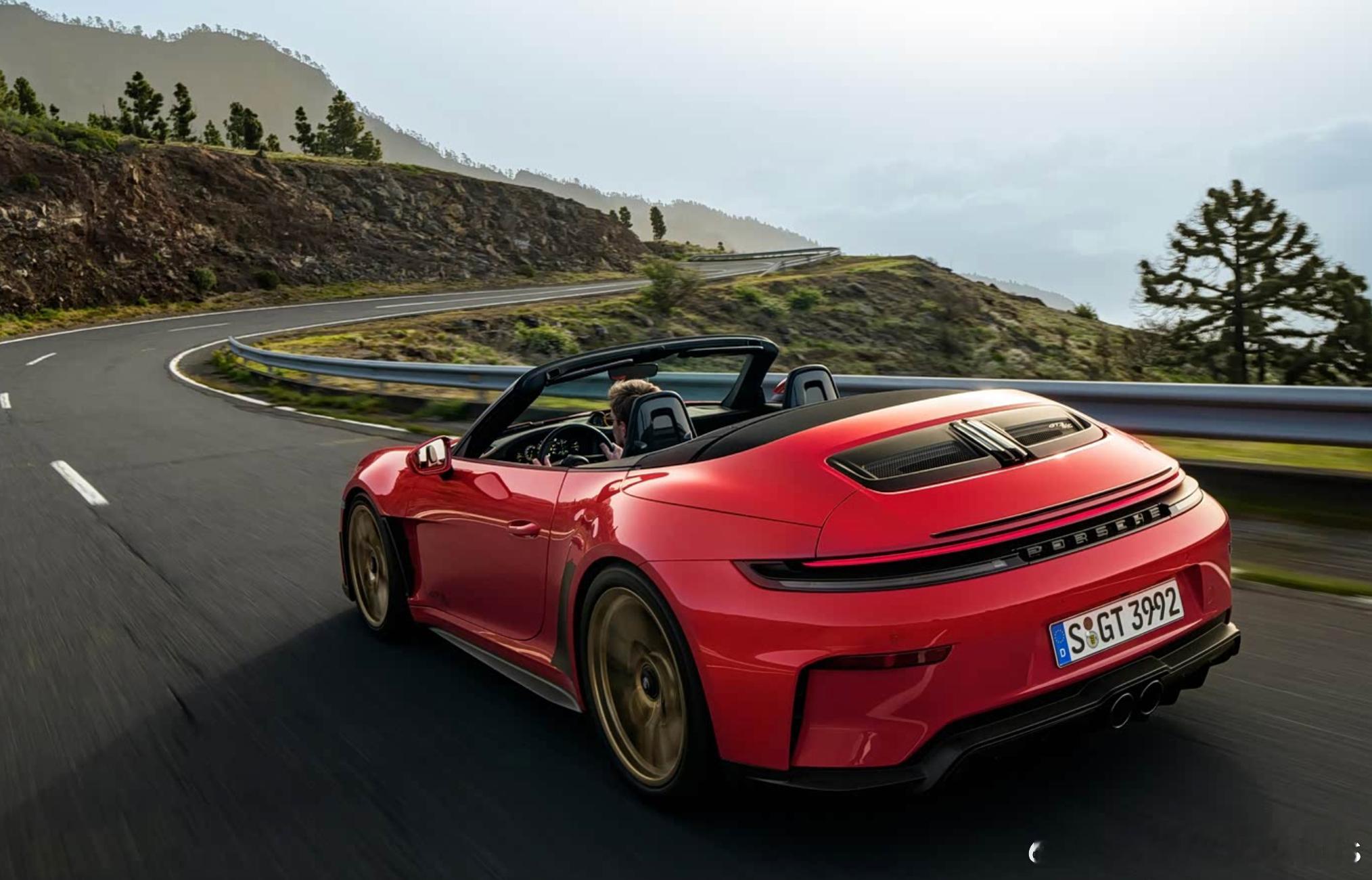 别再只看纽北圈速了！GT3S无限热爱c玩车 当 GT3 S/C 放下圈速执念，成