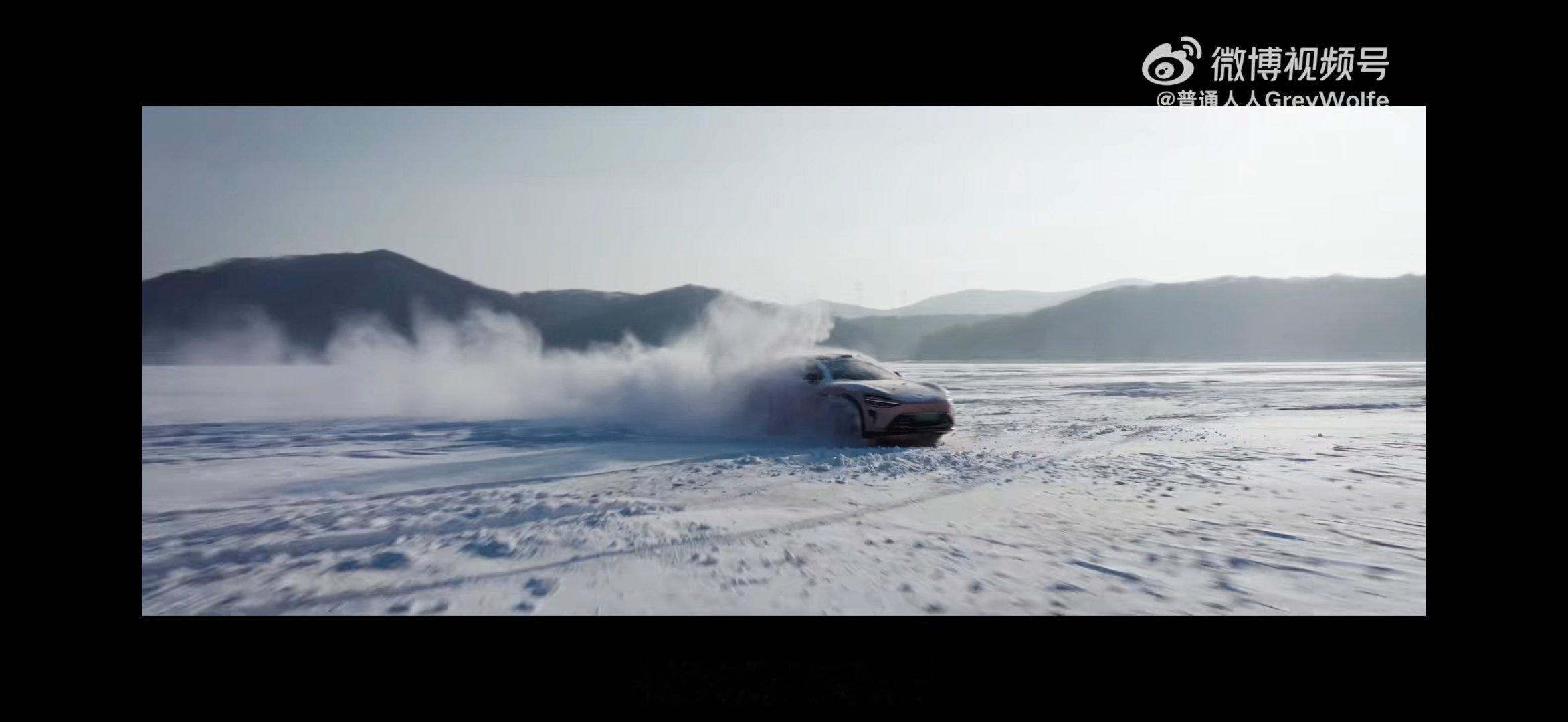 雷军回应YU7车主冰面首漂冰上漂移，太刺激了，YU7表现非常不错～ 