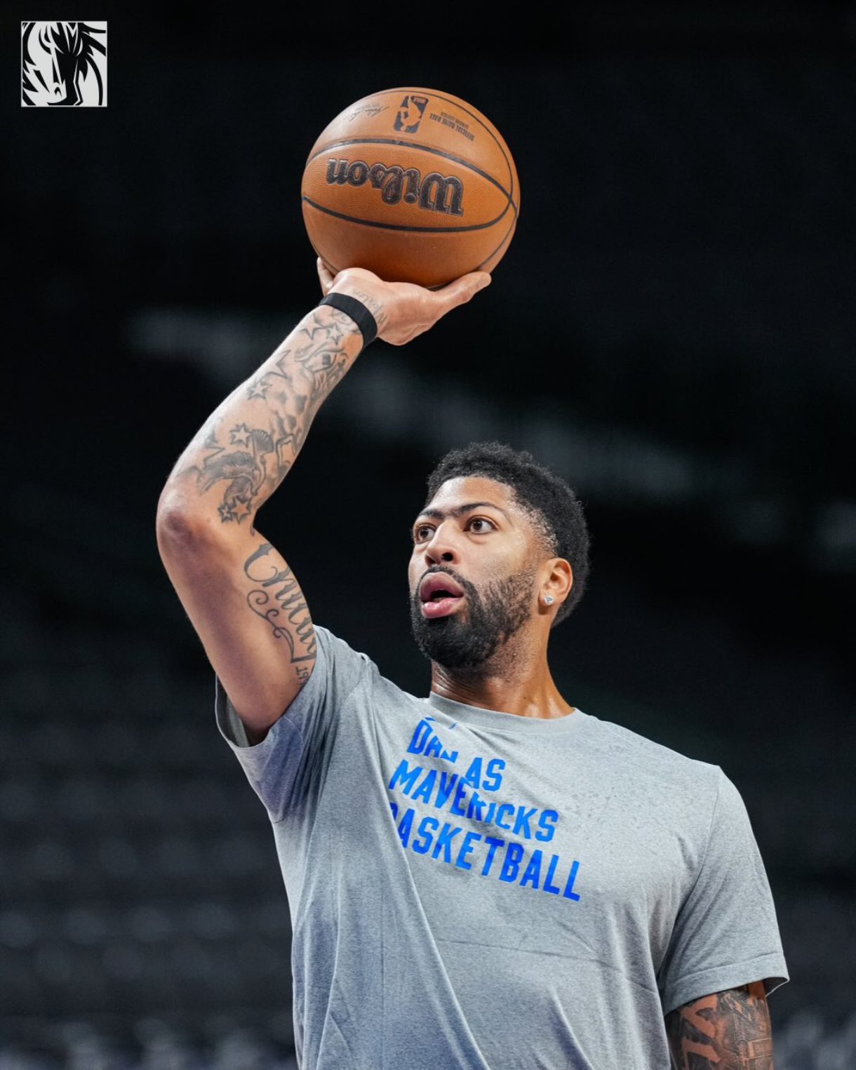 怎么看起来变年轻了 安东尼戴维斯