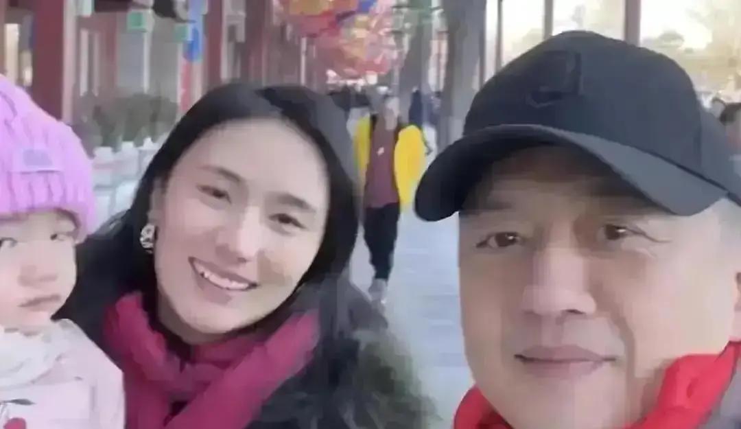 5千万债11年还清
 
李亚鹏把法院限制令撕掉那天，离他破产正好4018天。
 