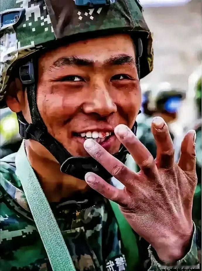 边防解放军们辛苦了，把青春献给了祖国，祖国不会忘记你！[鲜花][鲜花][心][赞