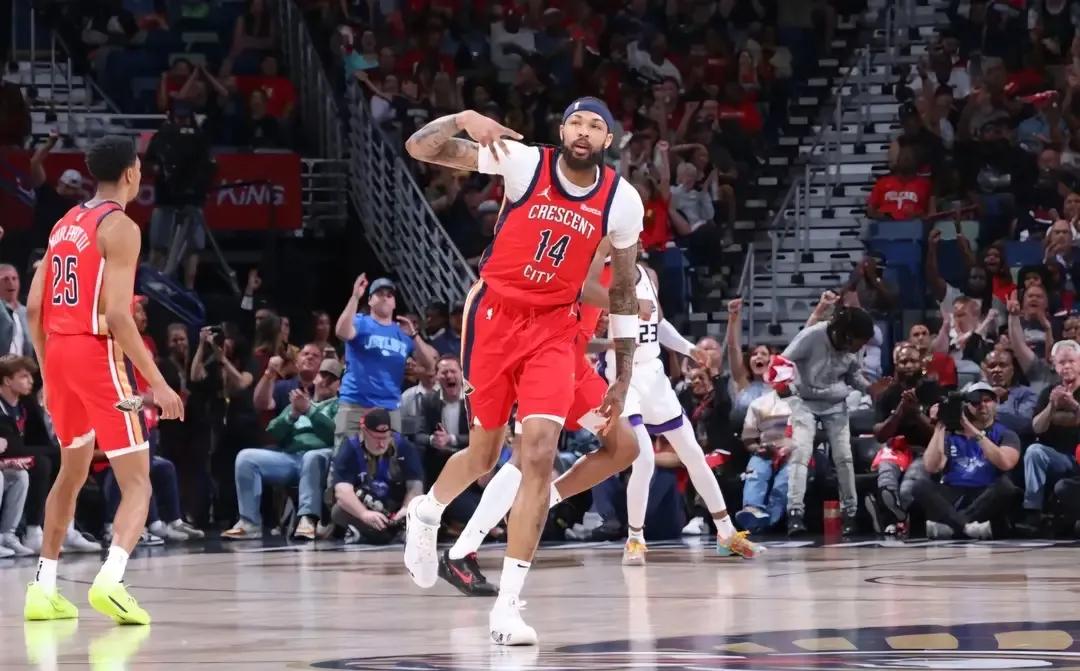 鹈鹕冲进西部季后赛，和雷霆上演青春对决，锡安最快g3复出。
第一，瓦兰太克制小萨