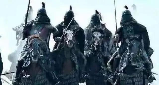 古代养重骑兵的花费堪比如今的航母，身披五六十斤以上铁甲，对人马甲的要求都相当高。