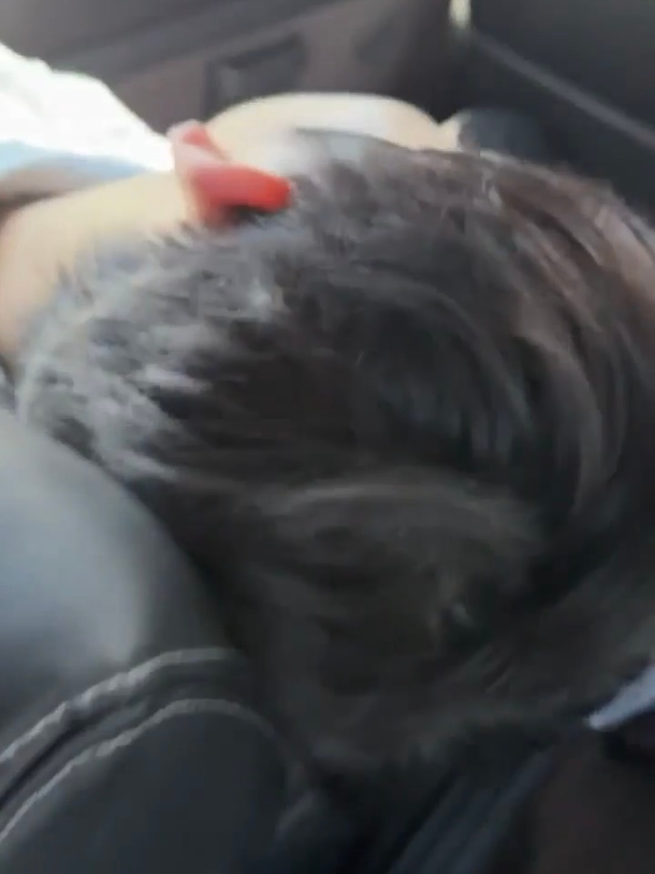 好软好美好香ㅜㅠㅠㅠ脸颊肉嘟嘟的!!!睫毛也太纤长!!!!! 