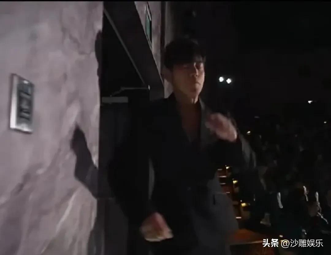 周杰伦，太尬尴了！


3月24日，万众期待的周杰伦第16张个人专辑《太阳之子》