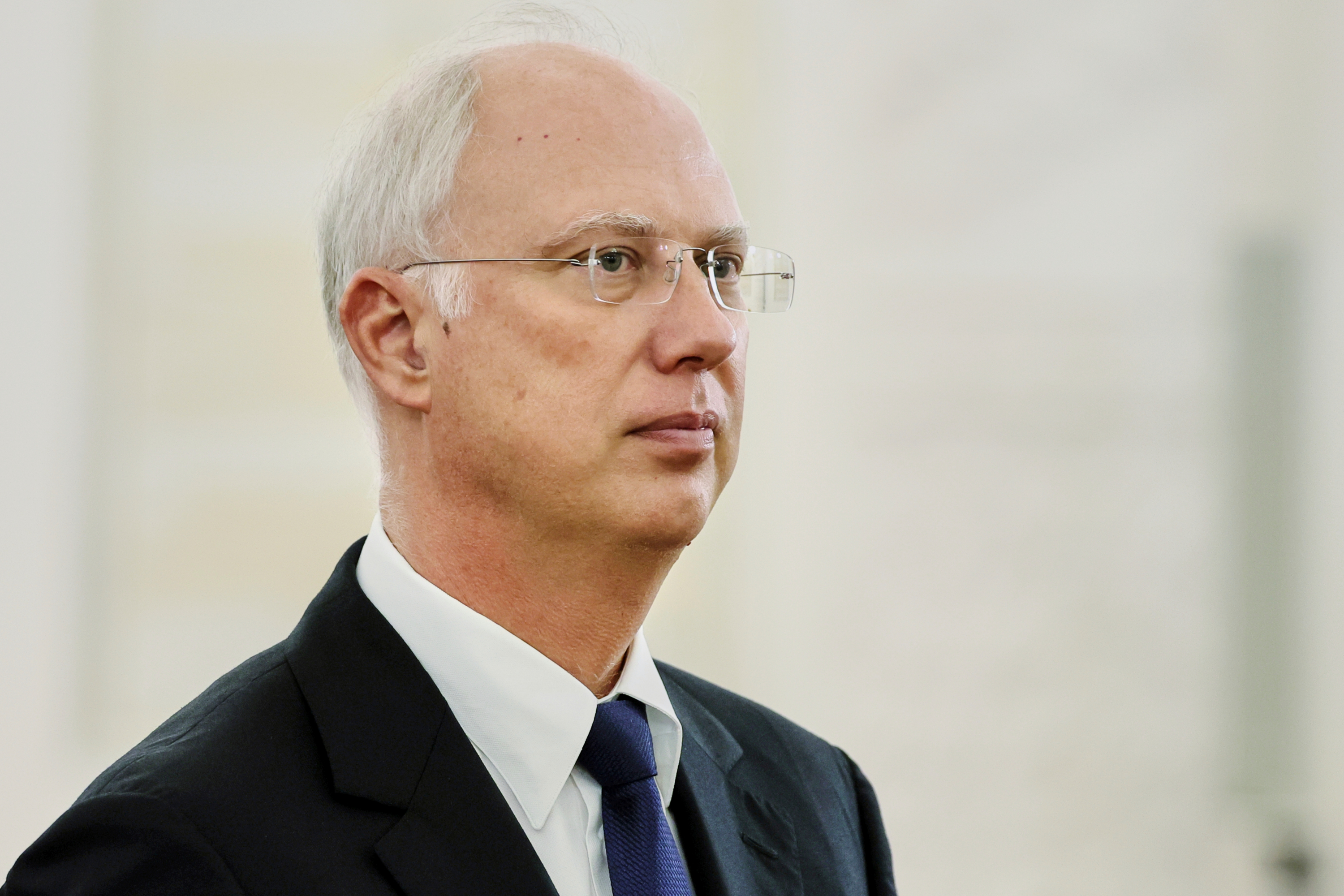 #美国豁免令将涉及1亿桶俄原油#【美国“豁免令”将涉及1亿桶俄原油】据路透社3月