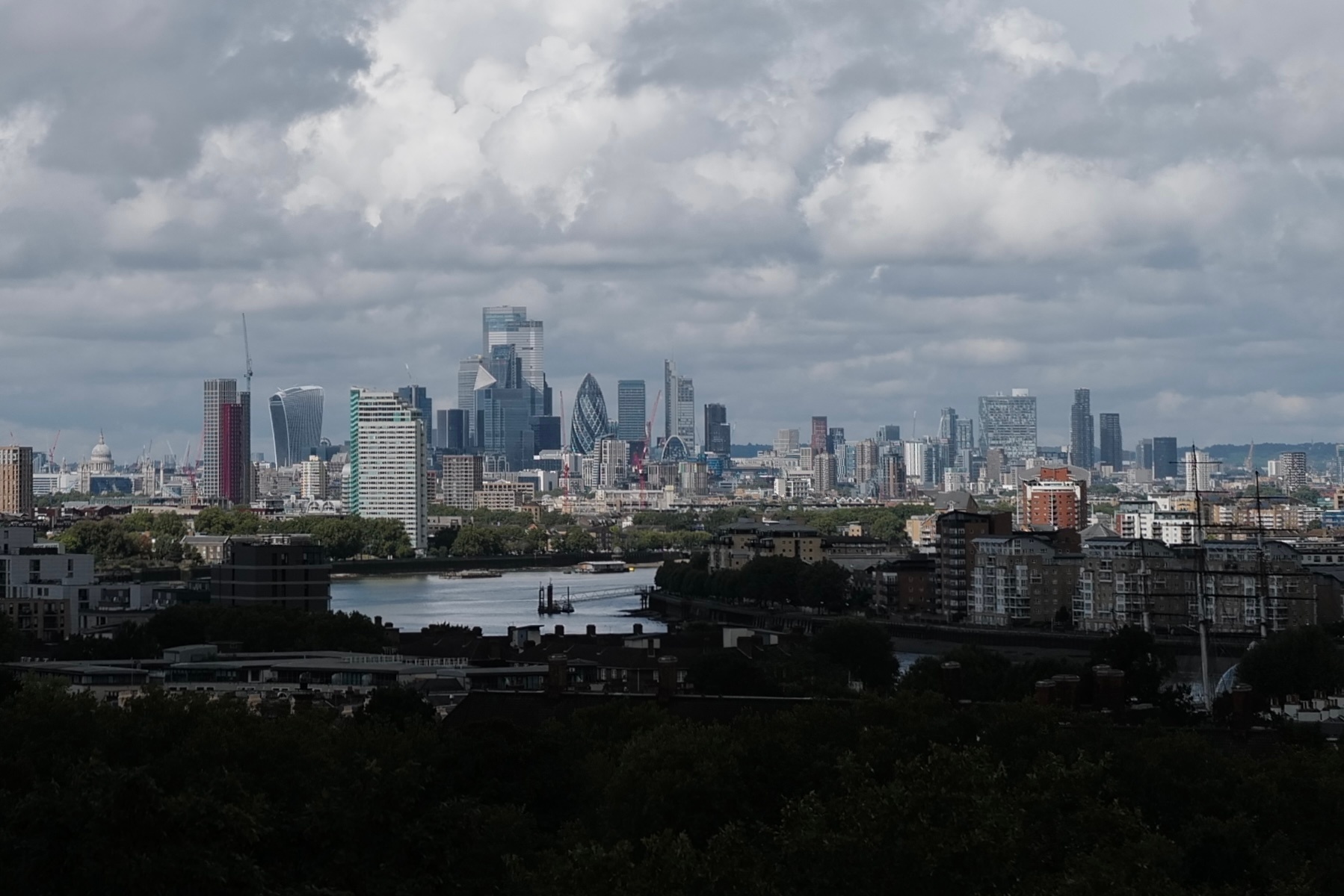 敦伦见闻（二）身为民科地理爱好者，必探访格林威治皇家天文台。天文台位于城东南郊绿