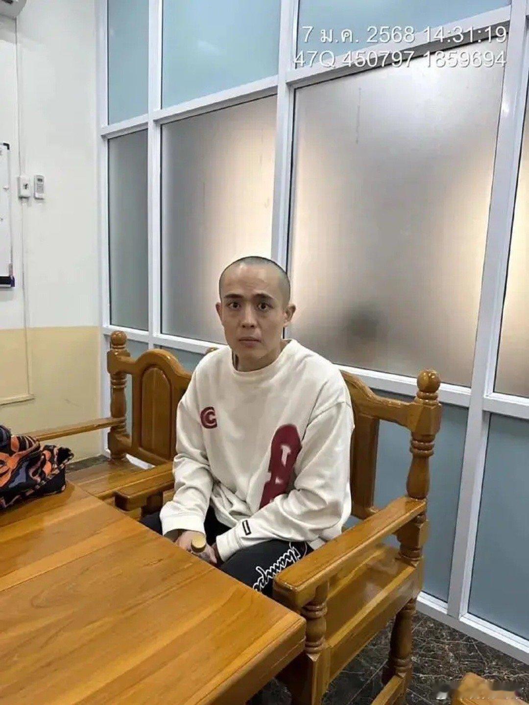 王星终于与女友见面了 说真的如果不是明星这个身份不可能回得来，天呐，王星采访说更