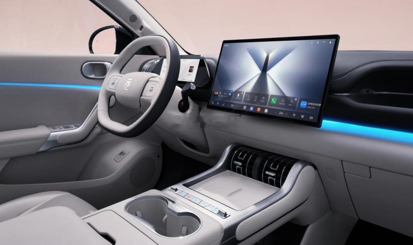 在2026北京国际车展上，第三代元PLUS全球首发亮相。作为比亚迪首款全球战略乘