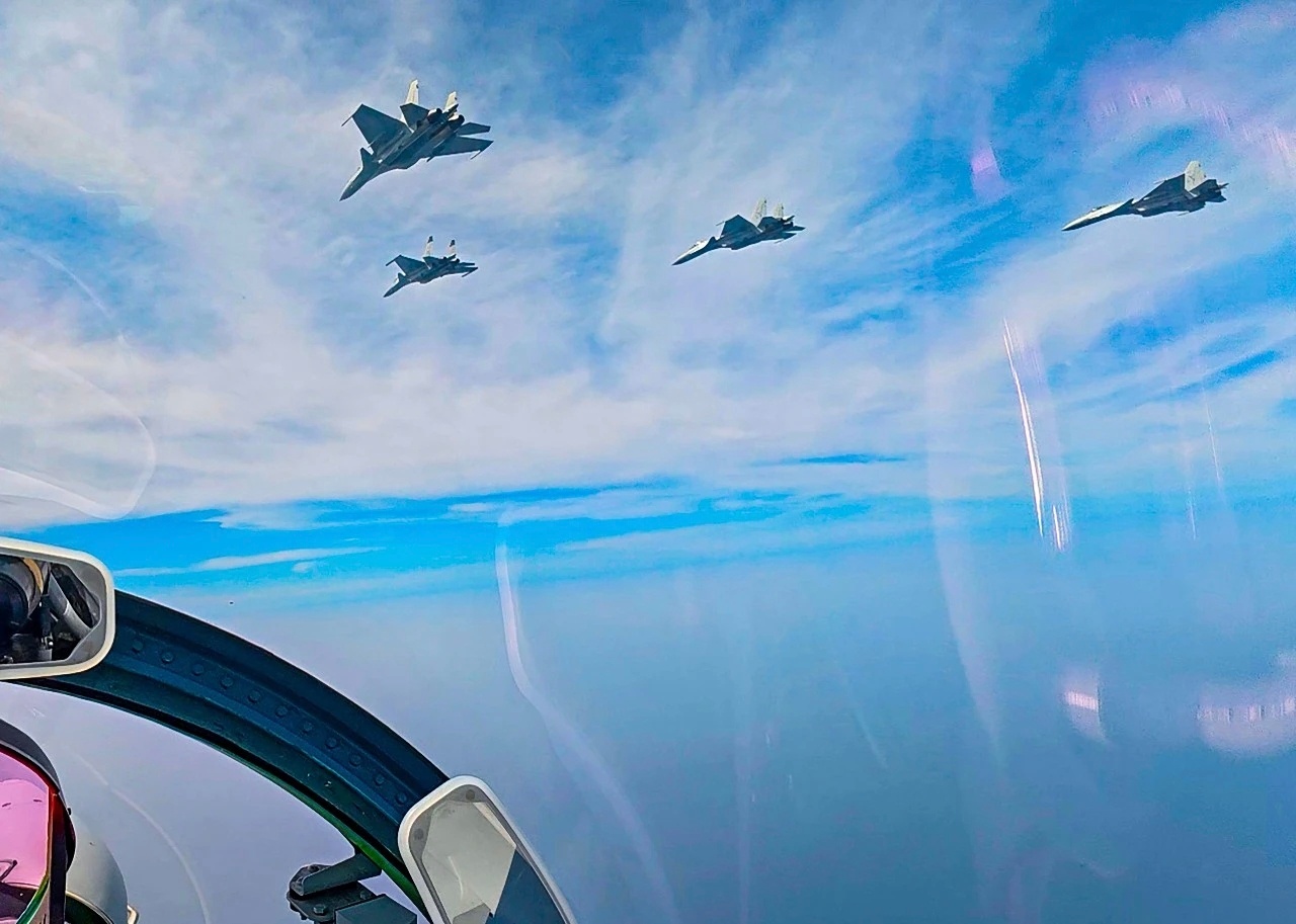 王伟烈士牺牲25年了南部战区海军航空兵“海天雄鹰”部队: “王伟烈士的遗愿，我们