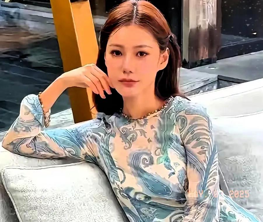 筱梅前夫的事，其实就是一起失败的报复行动。他试图通过某种手段损害筱梅的名誉，他可