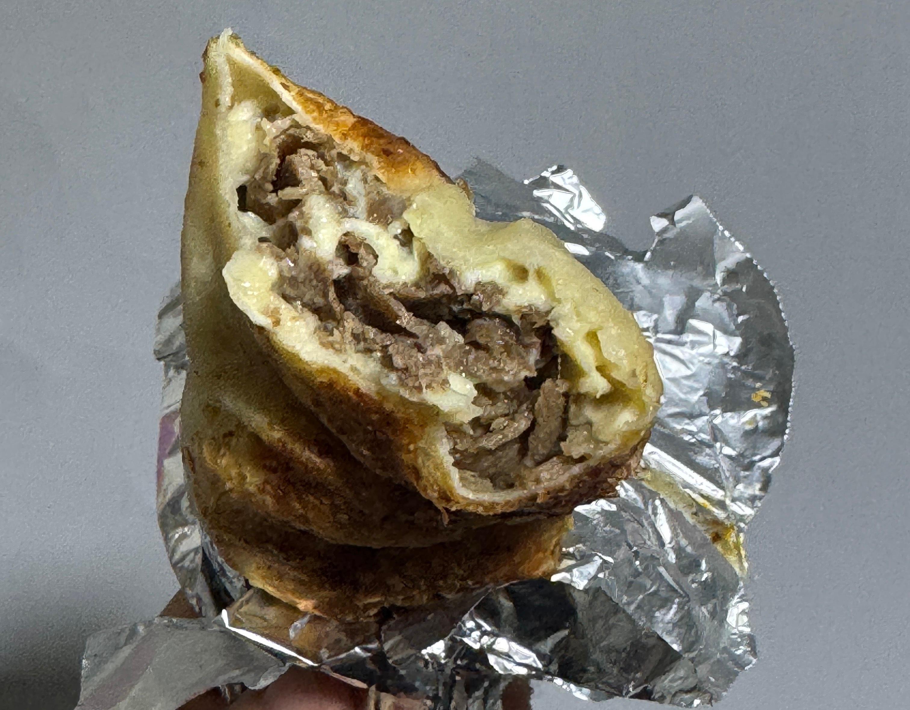 被牛肉卷诅咒了吃十次能划破九次嘴 
