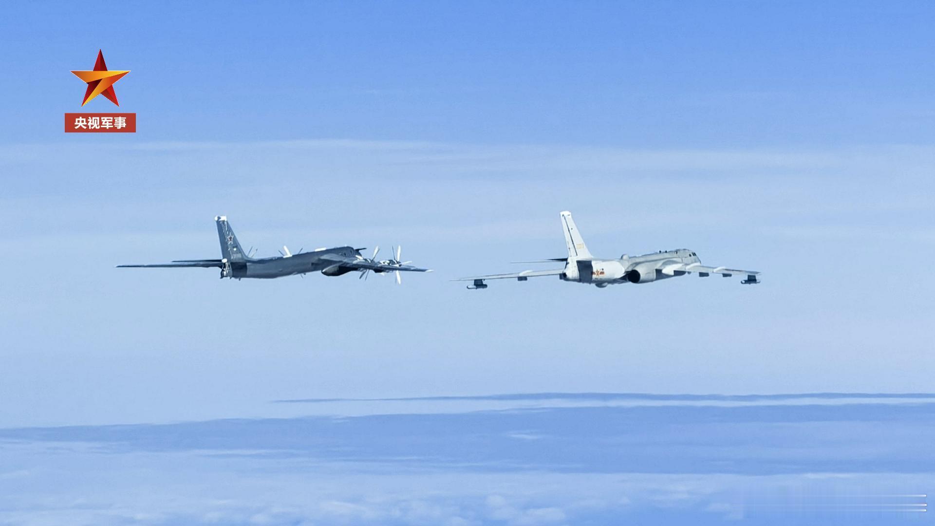 国防部证实：7月25日，中俄在白令海相关空域组织联合空中战略巡航。这是自2019