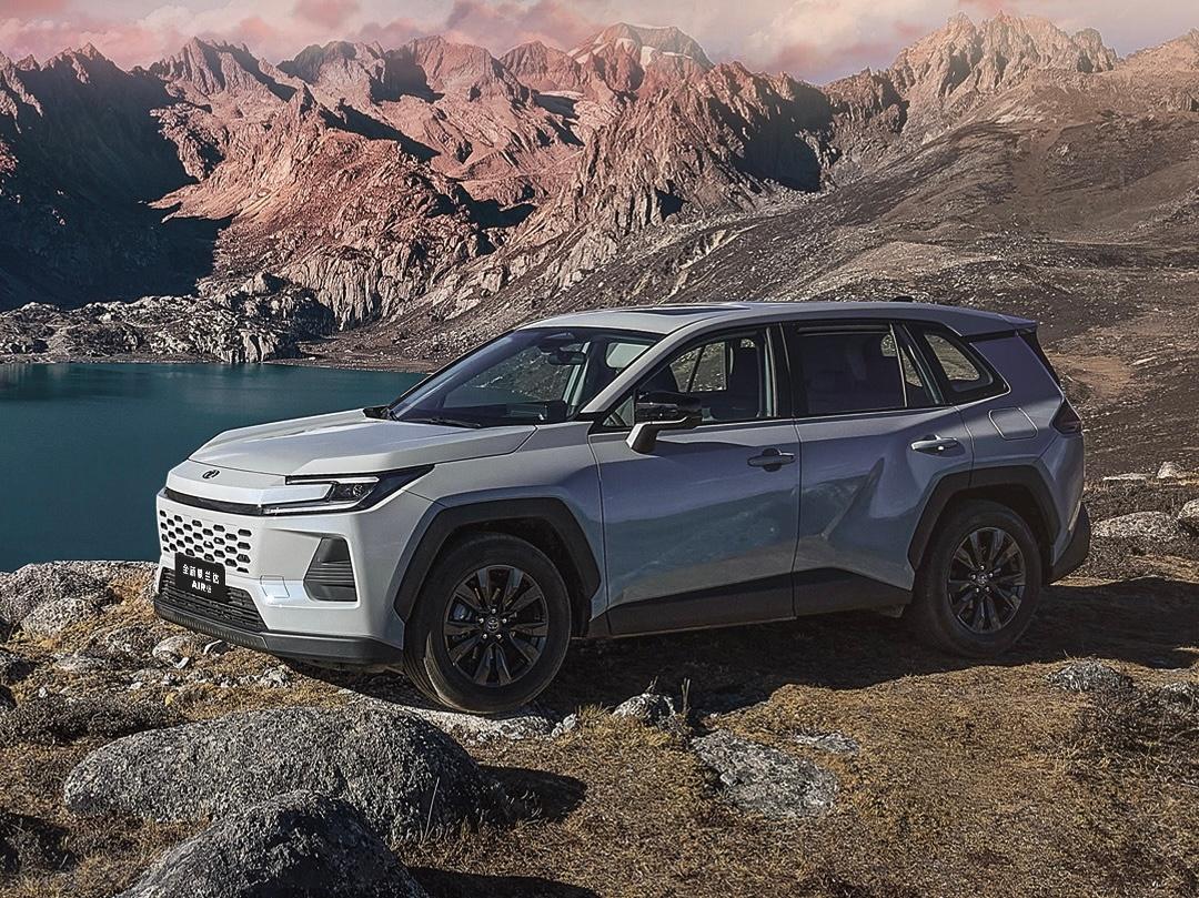 为啥还有人花13万多买威兰达？油车含金量高啊！
混动油耗低续航长，智能座舱、辅助