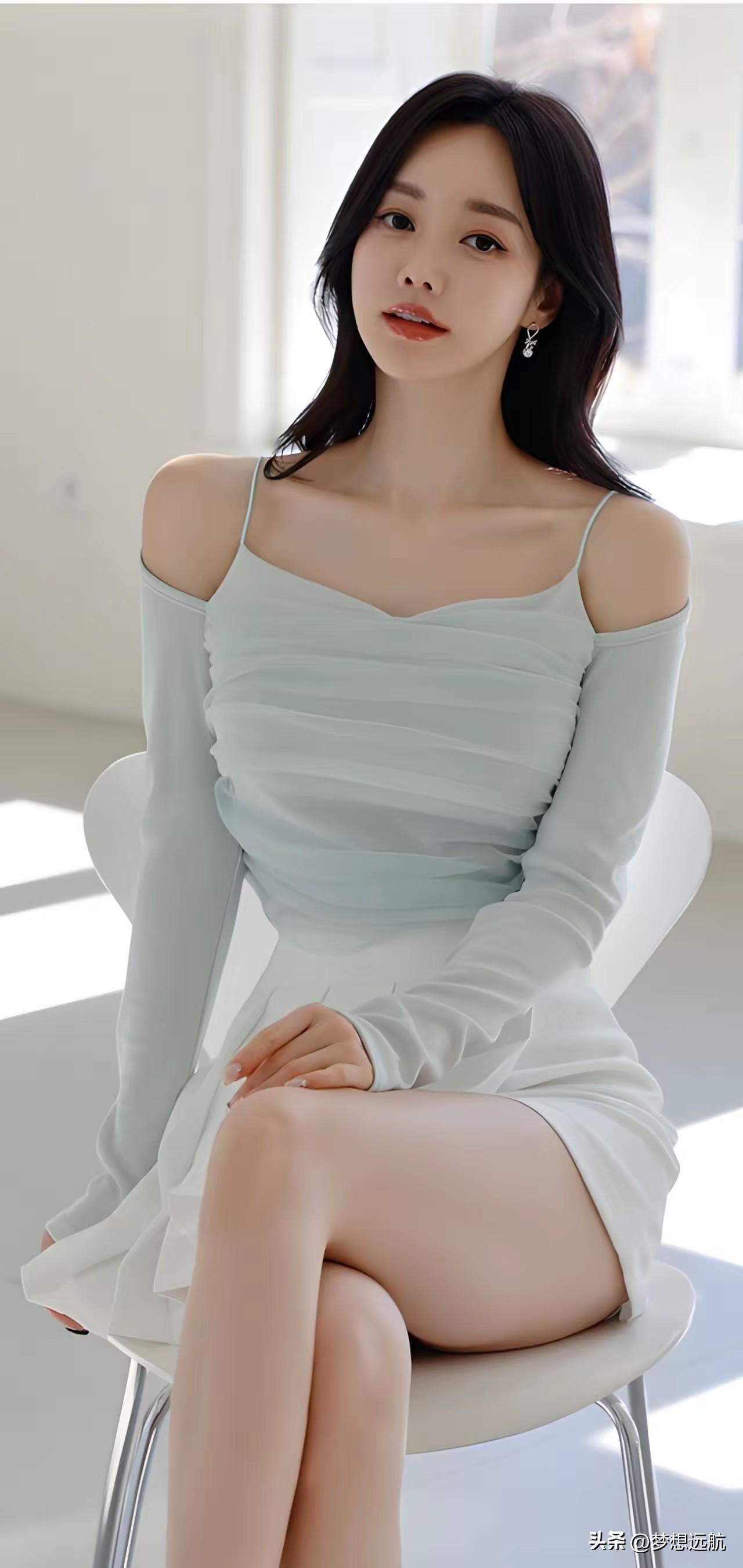 孙允珠的高清图片和高允真的写真照都超有魅力！孙允珠在她的图片里，时尚感爆棚。她身