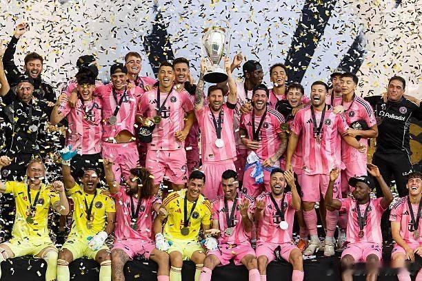 面对此前10次交锋3胜7负的托马斯·穆勒，从未在季后赛走得如此之远的梅西和迈阿密