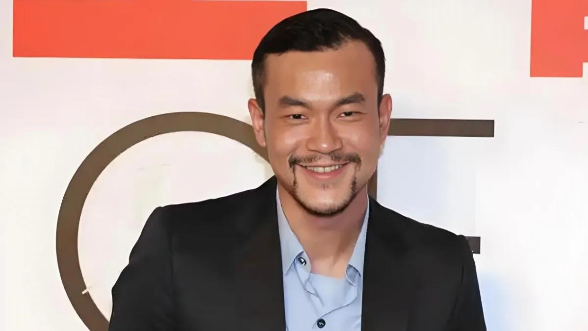 廖凡“帅”的代价：12根钢钉背后的故事

在拍摄电影《建党伟业》时，廖凡遭遇了两
