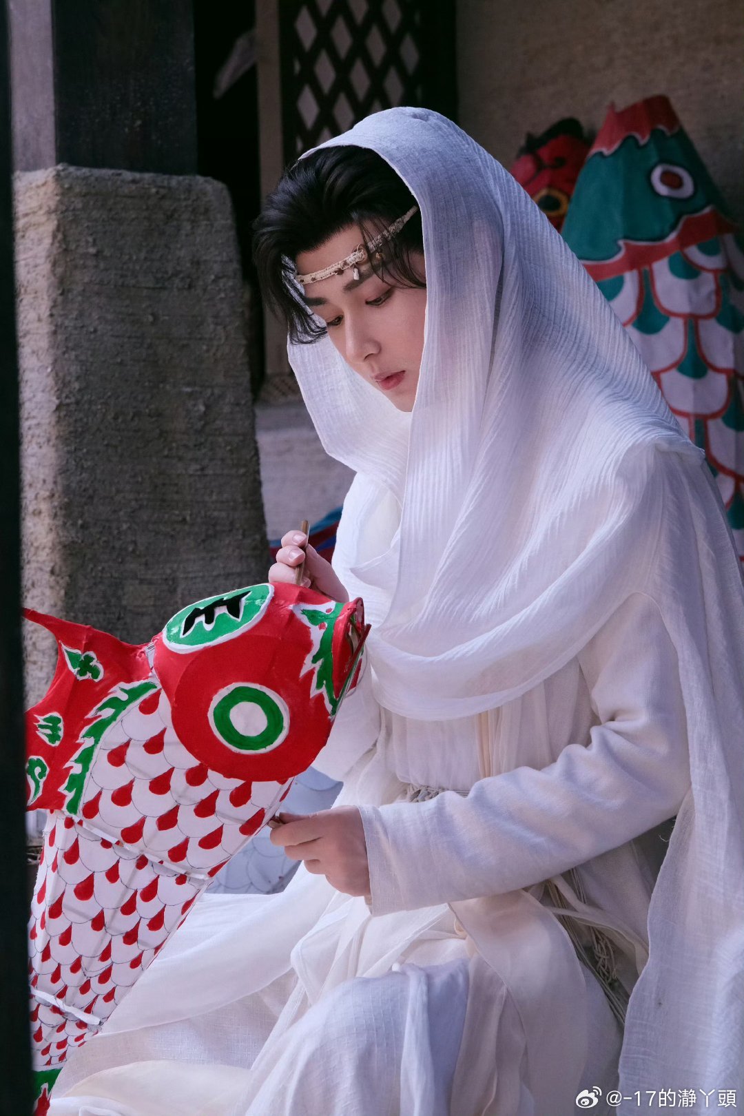 成毅天地剑心cy成毅王权富贵他那双眼，宛如深邃的湖泊，倒映着坚定与智慧；他那笑容