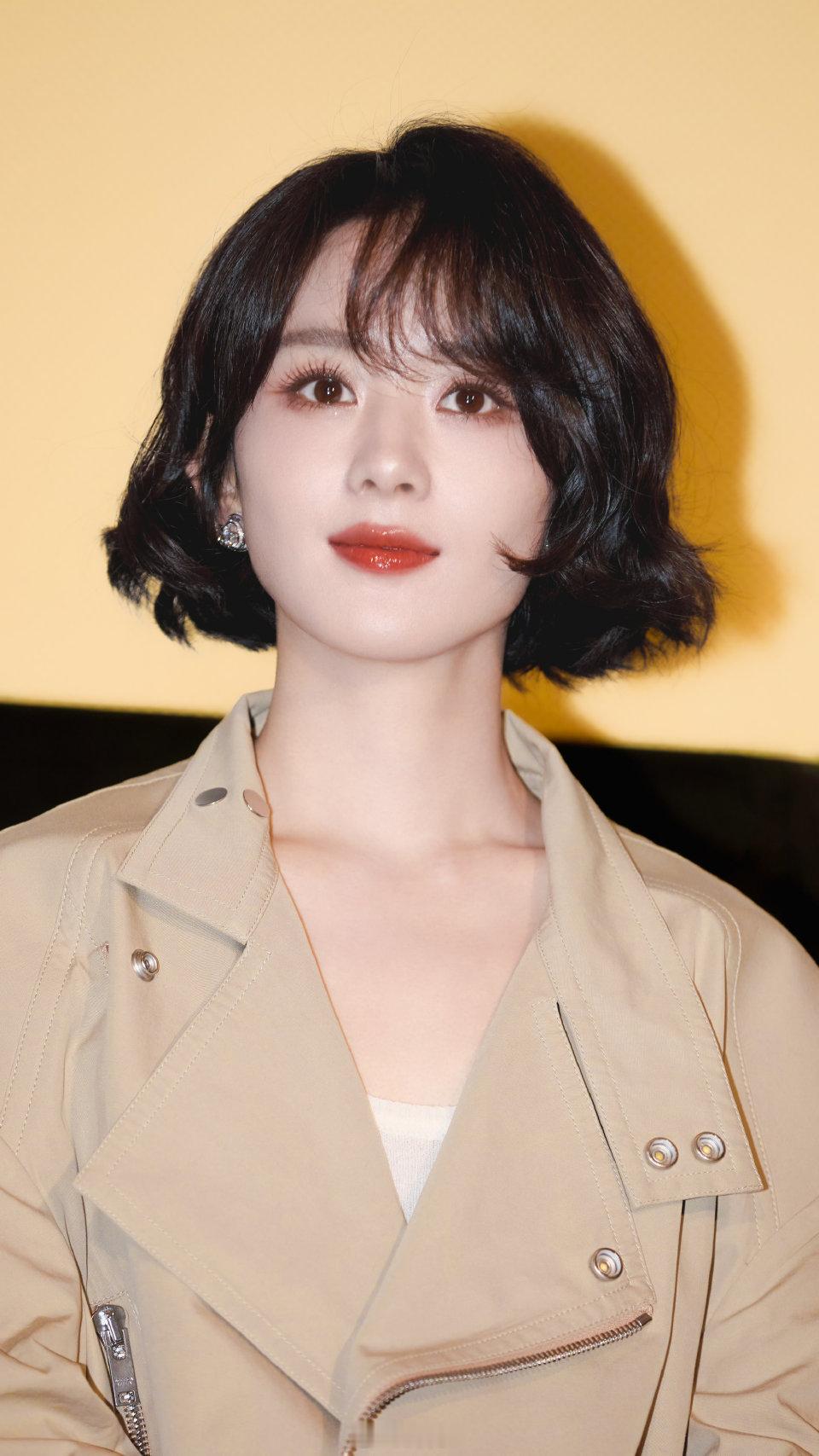 赵丽颖赵丽颖乔妍赵丽颖 电影乔妍的心事 你是夏日限定的玫瑰，冬日限定的雪花” ?